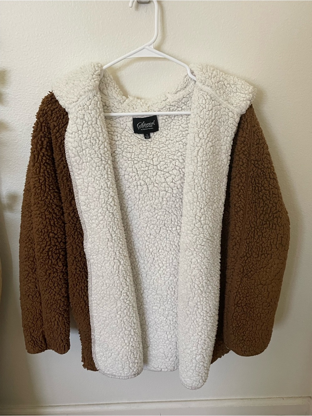 BROWN AND CREAM COLOR BLOCKED FLEECE JACKET WOMENS